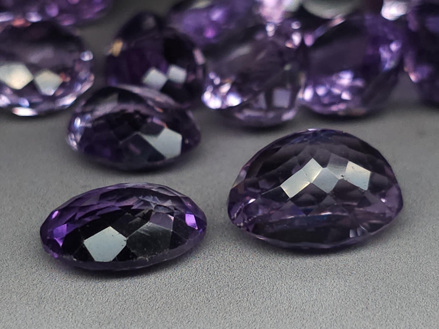 Amethyst facted gemstone - oval - 16-17 mm