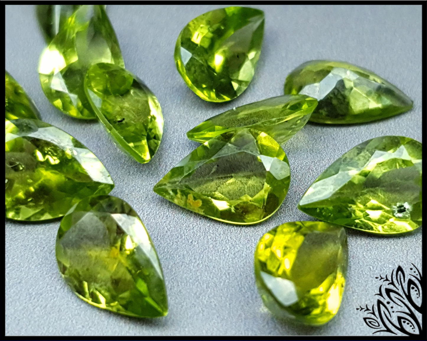 Peridot facted gemstone - pear - 10 - 12 mm