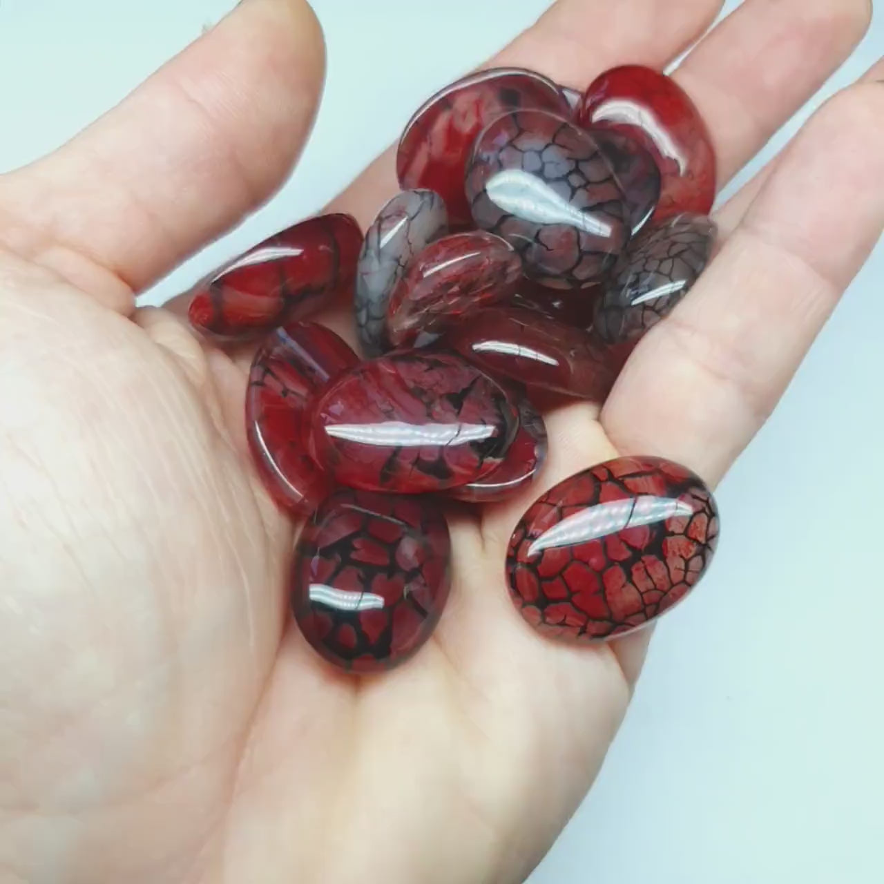 Red dragon veins cabochon - oval - 25 mm