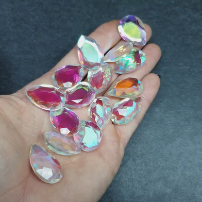 Aura cabochon - faceted pear - 25 mm