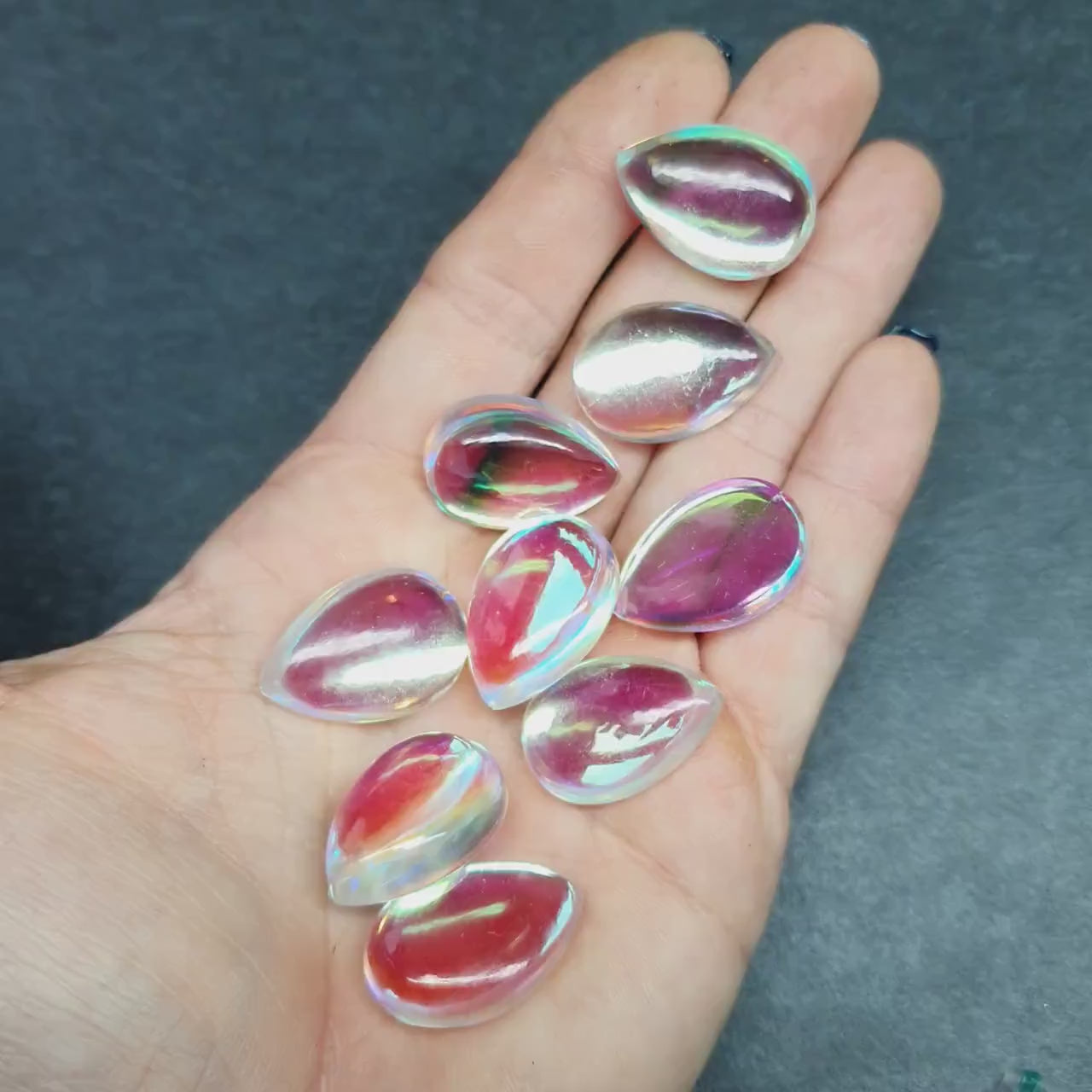 Aura cabochon - pear - 25 mm