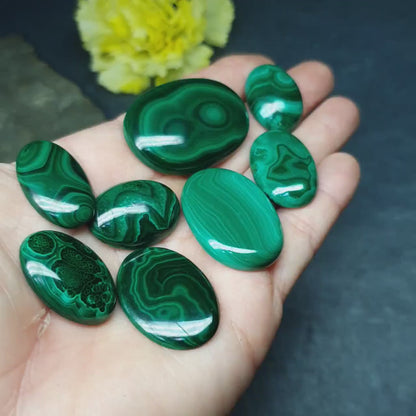 Malachite cabochon - oval - 25 mm to 40 mm