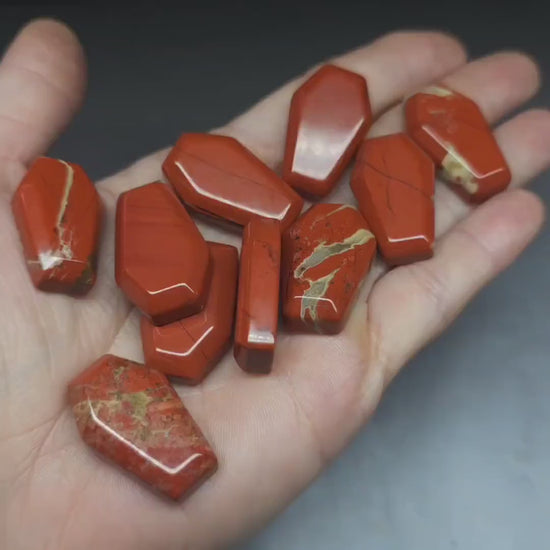 Red jasper cabochon - coffin shape - 30 mm