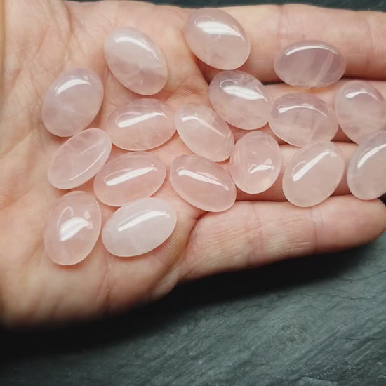 Rose quartz cabochon - oval - 18 mm