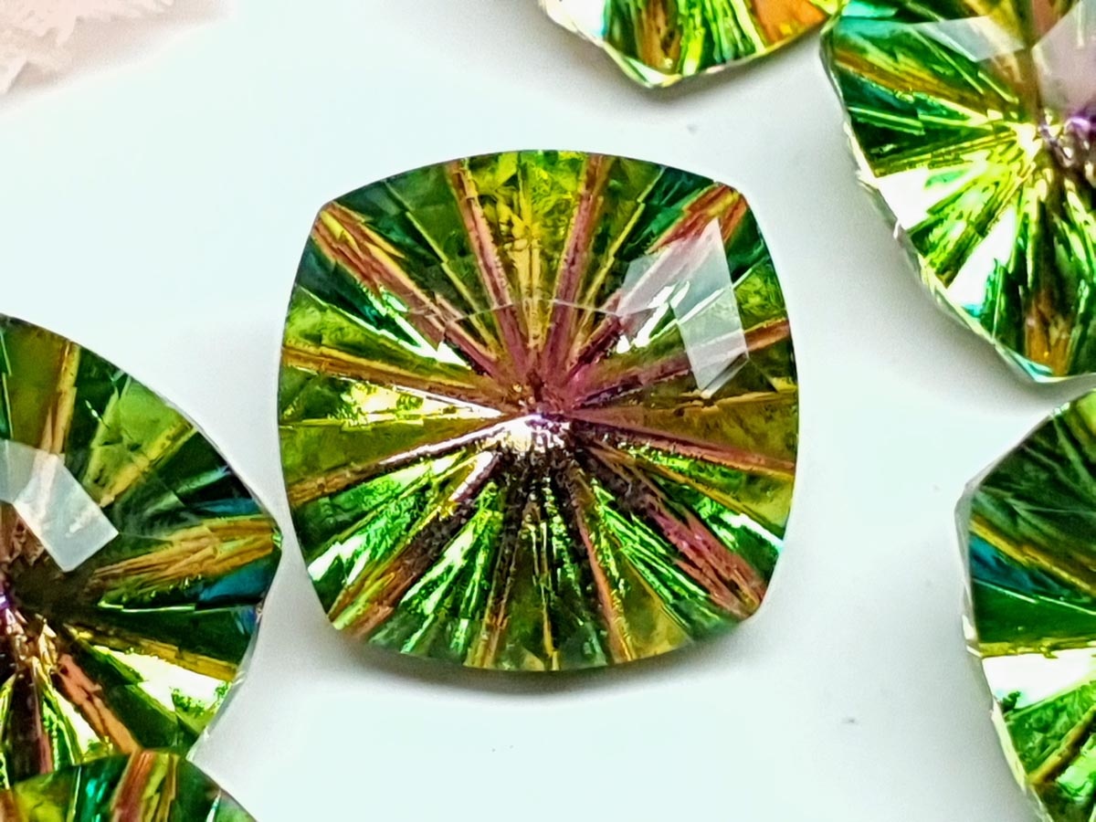 Rivoli starburst green galaxy 14 mm square