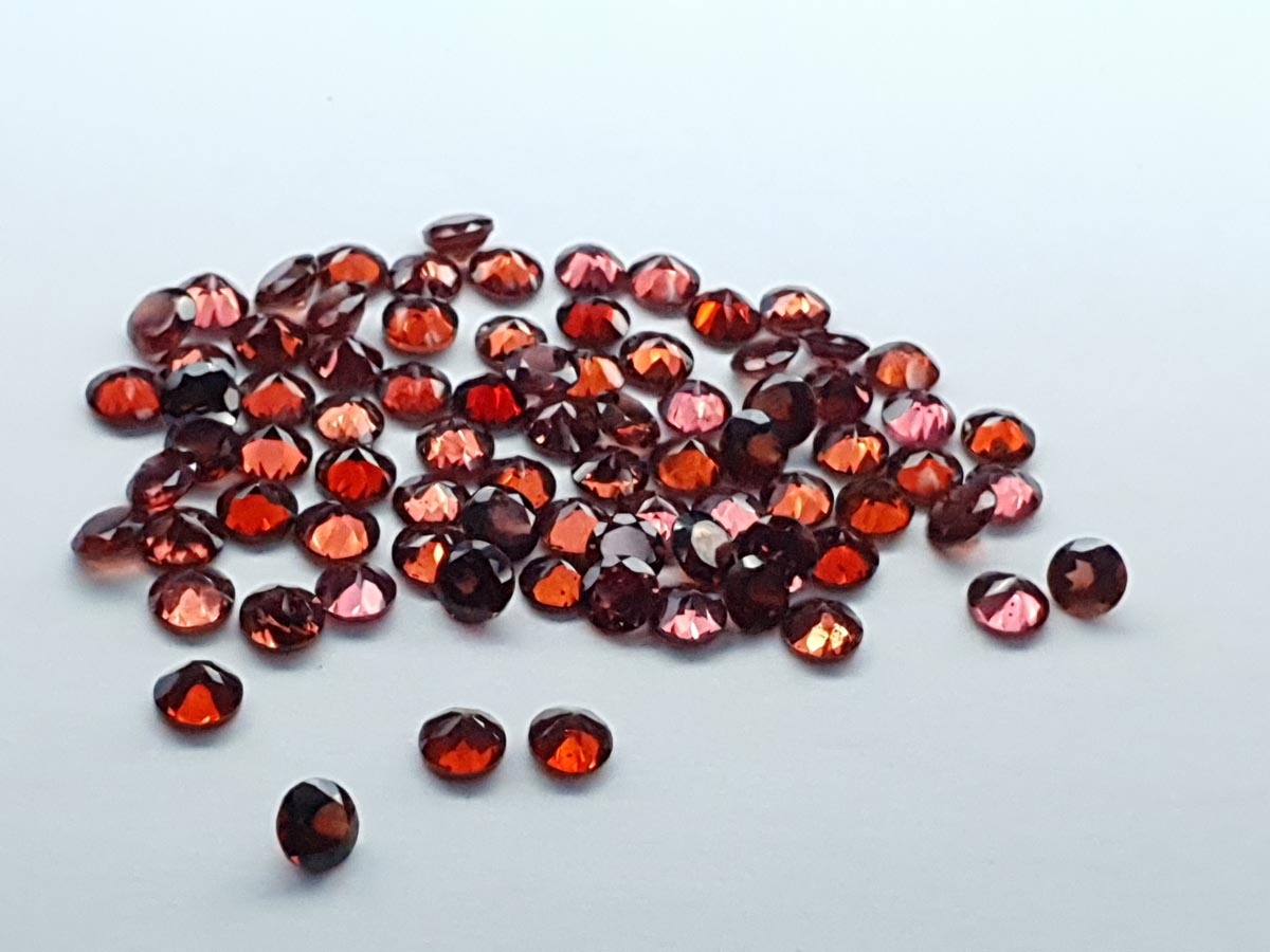 round cut faceted garnet imbali crafts